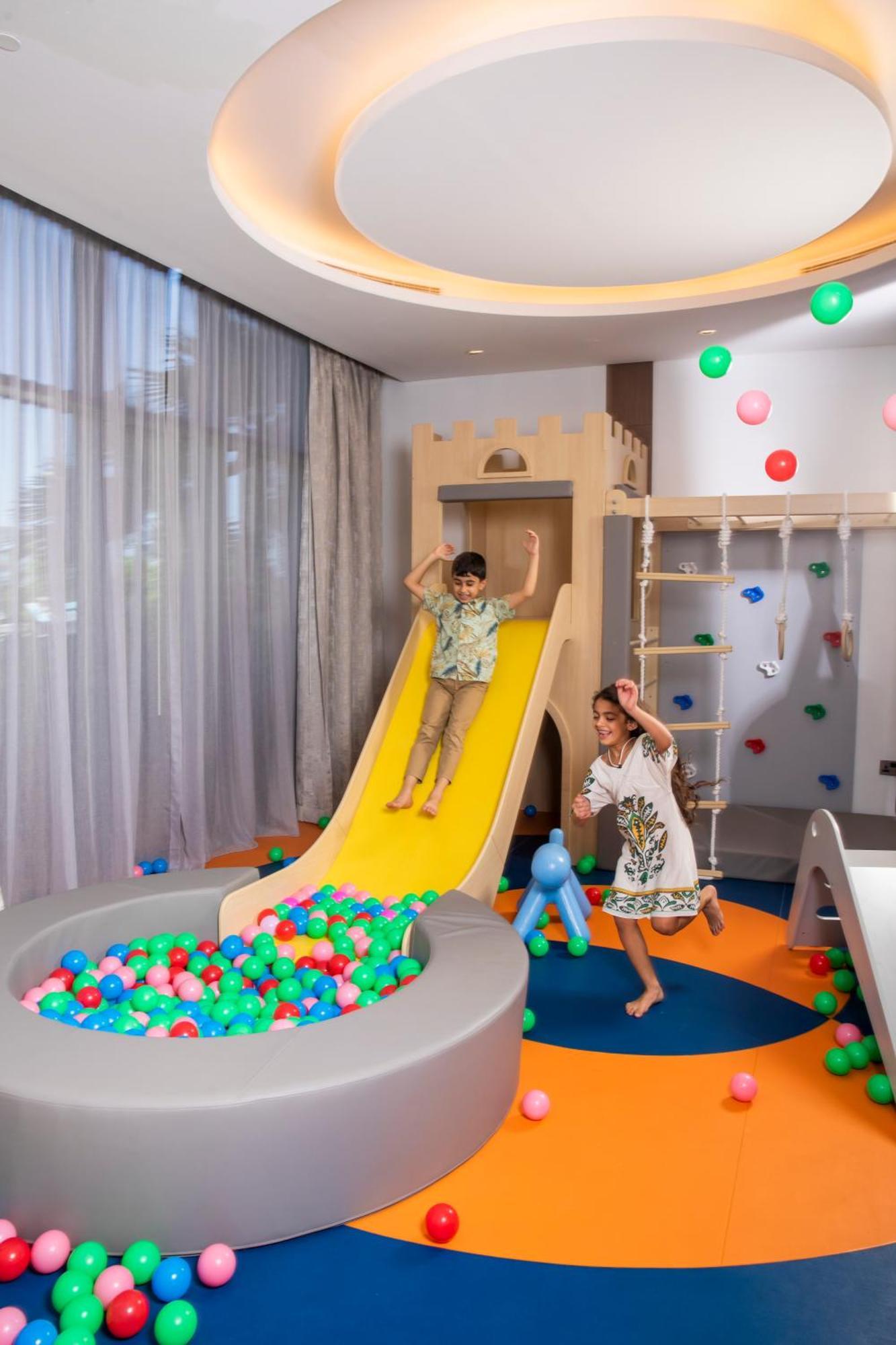 Damac Maison Aykon City Dubai Exterior foto
